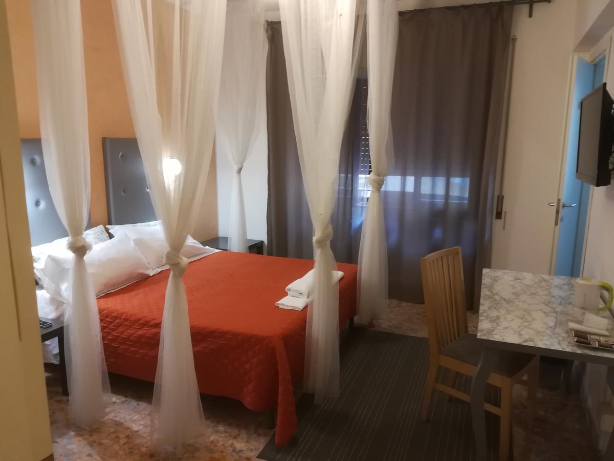 In Roma Life Hotel Kültér fotó
