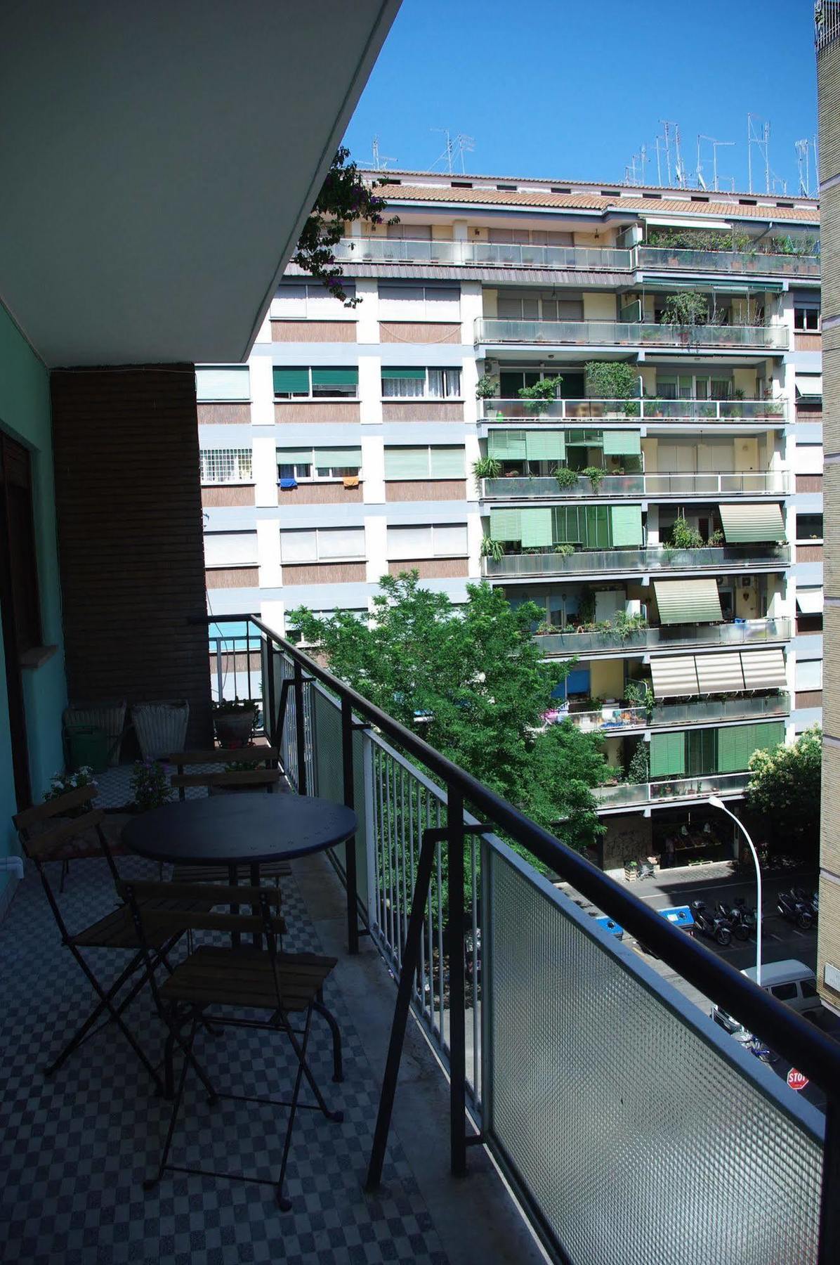 In Roma Life Hotel Kültér fotó